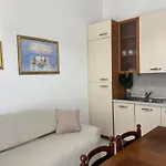Rivagialla - Parking - Aria Condizionata -